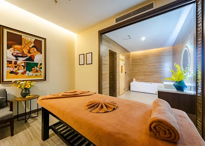 Muong Thanh Luxury Centre Hotel
