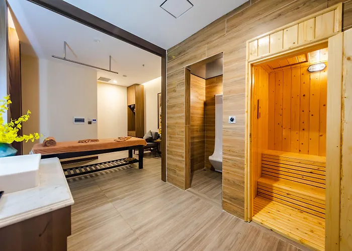 Muong Thanh Luxury Centre 5*